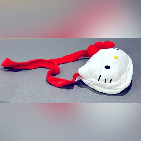 Hello Kitty Plush Red Bow 9in Head Cross Body Bag with Furry Red Strap - Picture 8 of 8